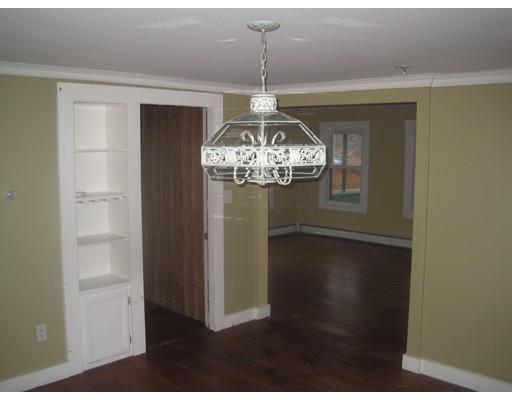 32 Pleasant St, Upton, MA 01568 photo 5