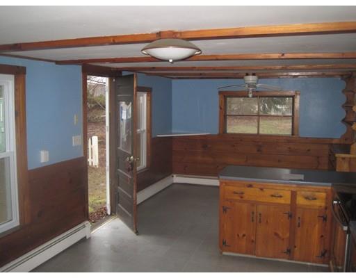 32 Pleasant St, Upton, MA 01568 photo 3