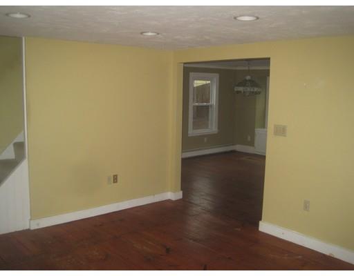 32 Pleasant St, Upton, MA 01568 photo 8
