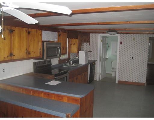 32 Pleasant St, Upton, MA 01568 photo 2