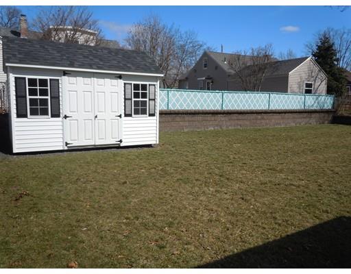71 Oregon St, Springfield, MA 01118 photo 3