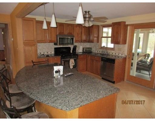 399 Gorwin Dr, Hanson, MA 02341 photo 3