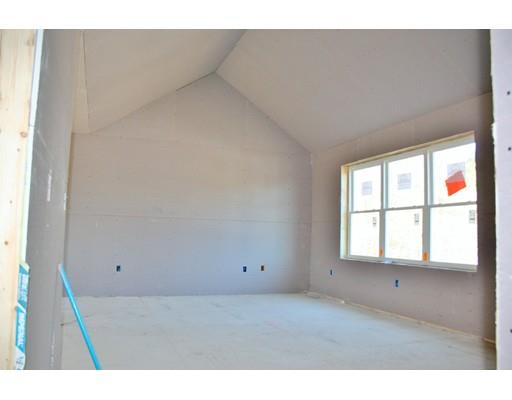 7 Juniper Ln, Dudley, MA 01571 photo 5