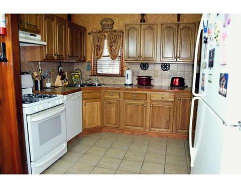 144 Spencer St, Fall River, MA 02721 photo 8