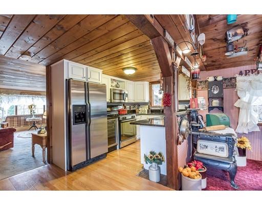 8 Coolidge St, Fairhaven, MA 02719 photo 5