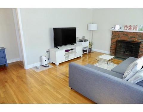 9 Maple Ln, West Roxbury, MA 02132 photo 6