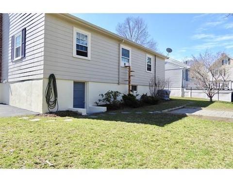 9 Maple Ln, West Roxbury, MA 02132 photo 3