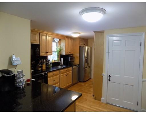 27 Pine St, Hanover, MA 02339 photo 5