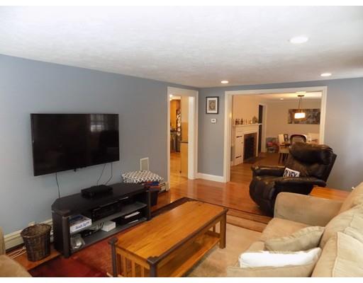 27 Pine St, Hanover, MA 02339 photo 7
