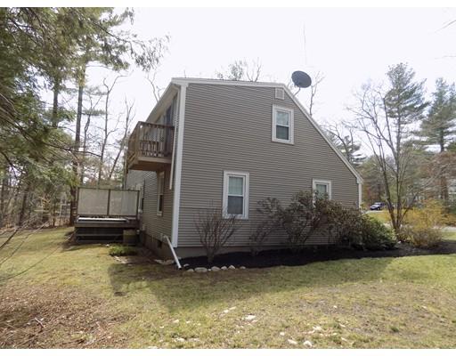 27 Pine St, Hanover, MA 02339 photo 3