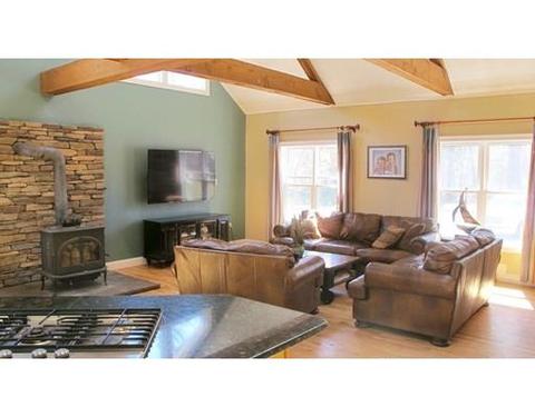 511 E River St, Orange, MA 01364 photo 9