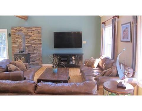 511 E River St, Orange, MA 01364 photo 3