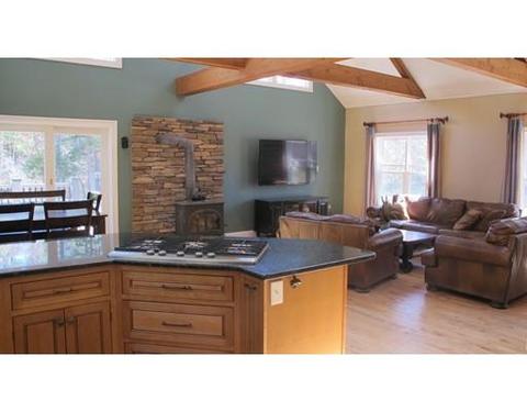 511 E River St, Orange, MA 01364 photo 6