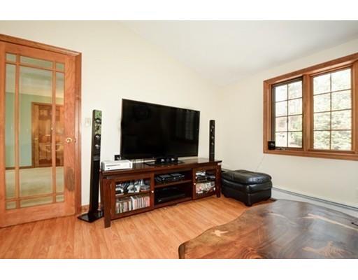 117 Barry Road Ext, Worcester, MA 01609 photo 17