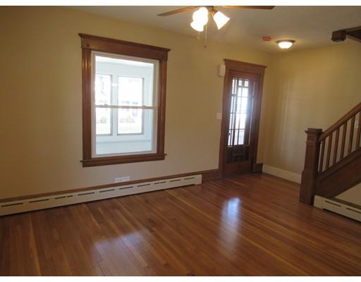 611 Britton St, Chicopee, MA 01020 photo 9