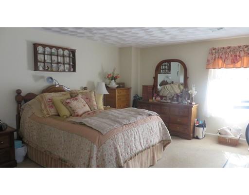 107 Achille St, Woonsocket, RI 02895 photo 7