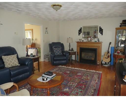 107 Achille St, Woonsocket, RI 02895 photo 5