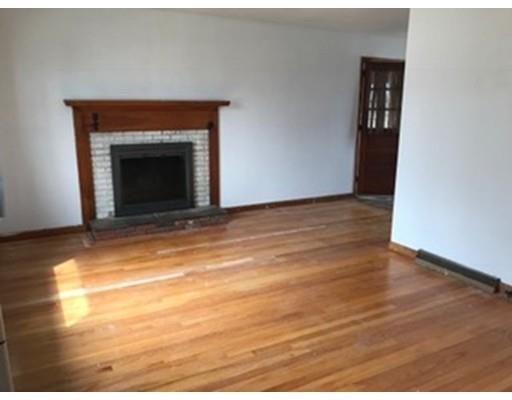 7 Colonial Dr, Lawrence, MA 01843 photo 2