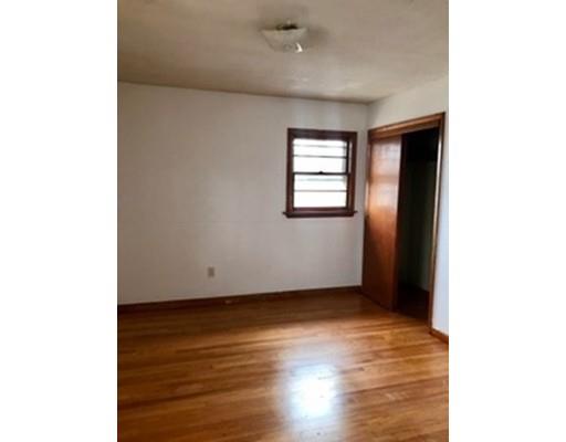 7 Colonial Dr, Lawrence, MA 01843 photo 6