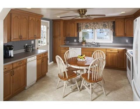 40 Sumner St, Hull, MA 02045 photo 2