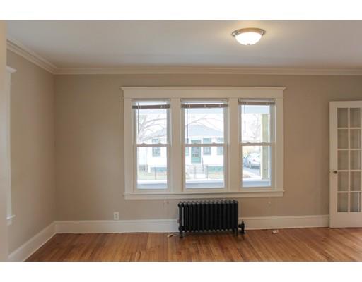 36 Norman St, Springfield, MA 01104 photo 9
