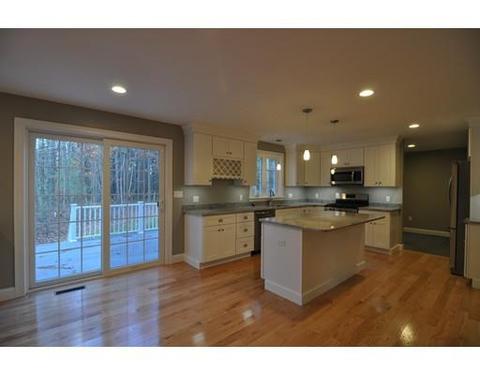 425 River St, Dunstable, MA 01827 photo 4