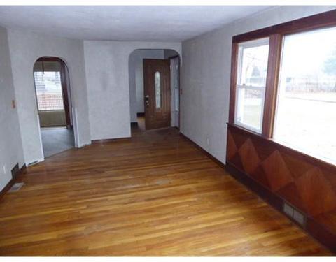 5 Arcade St, Chicopee, MA 01020 photo 7