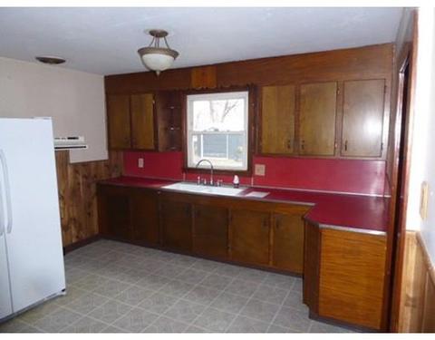 5 Arcade St, Chicopee, MA 01020 photo 9