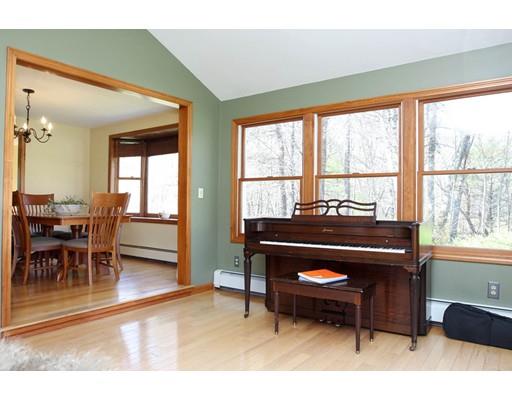 35 Cold Spring Dr, Uxbridge, MA 01569 photo 13