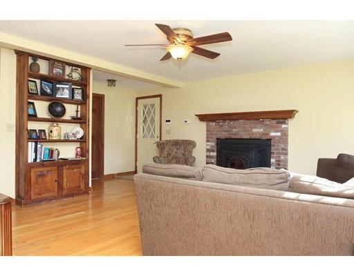 35 Cold Spring Dr, Uxbridge, MA 01569 photo 5