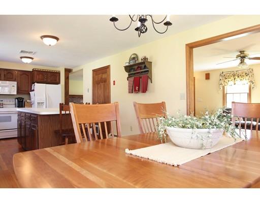 35 Cold Spring Dr, Uxbridge, MA 01569 photo 8