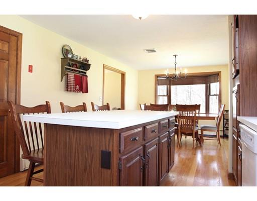 35 Cold Spring Dr, Uxbridge, MA 01569 photo 11