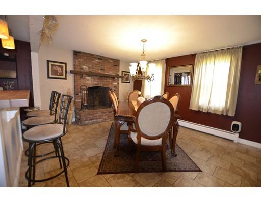 92 Tulsa St, Springfield, MA 01118 photo 3