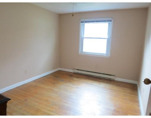 141 Joan St, Springfield, MA 01129 photo 10