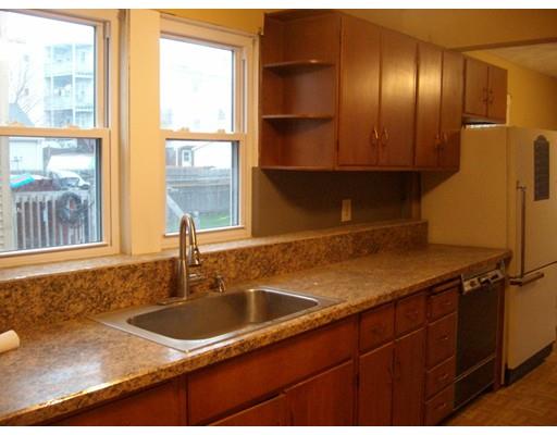 19 Auburn St, Everett, MA 02149 photo 4