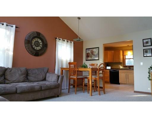 81 Geneva St, Springfield, MA 01151 photo 3
