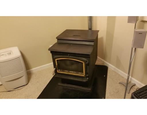 81 Geneva St, Springfield, MA 01151 photo 14