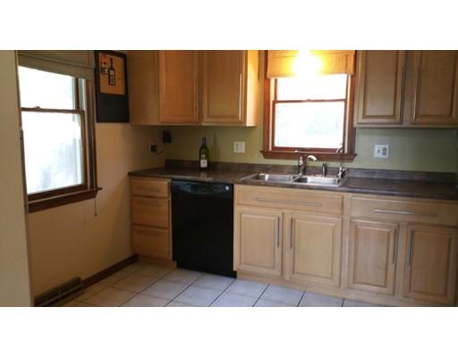 81 Geneva St, Springfield, MA 01151 photo 5