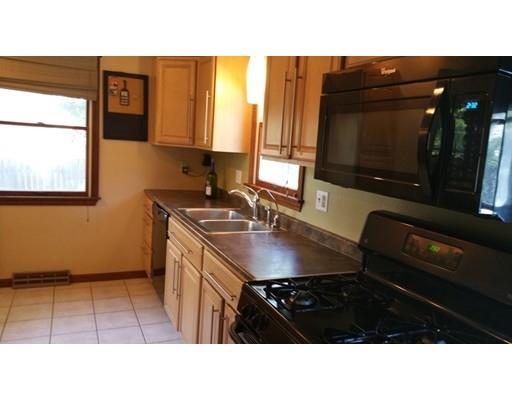 81 Geneva St, Springfield, MA 01151 photo 6