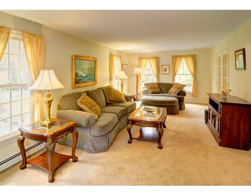 8 Sadler Rd, Upton, MA 01568 photo 4