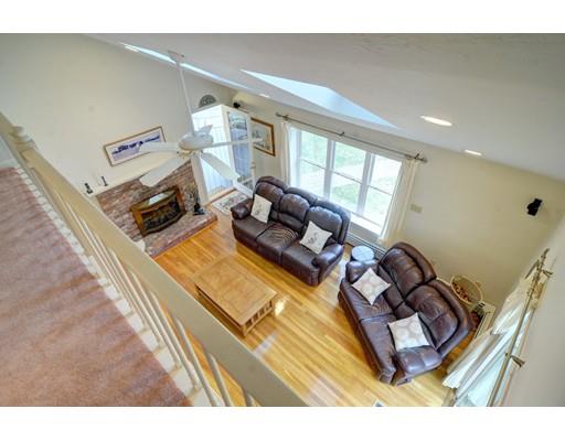 8 Sadler Rd, Upton, MA 01568 photo 12