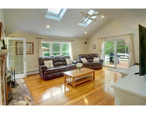 8 Sadler Rd, Upton, MA 01568 photo 10