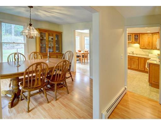 8 Sadler Rd, Upton, MA 01568 photo 5