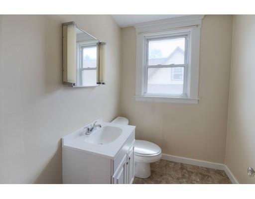824 Pleasant St, Worcester, MA 01602 photo 17