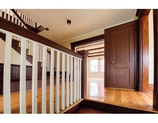824 Pleasant St, Worcester, MA 01602 photo 5