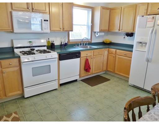 76 Pheasant Dr, Springfield, MA 01119 photo 7