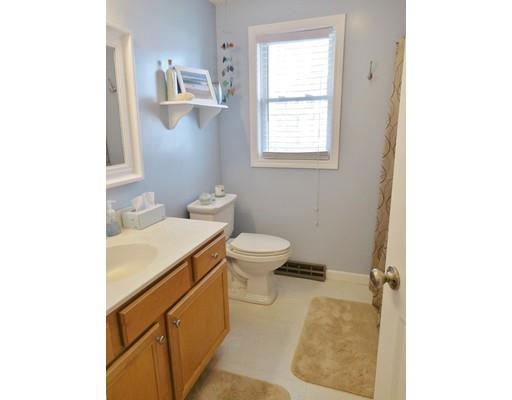 76 Pheasant Dr, Springfield, MA 01119 photo 14