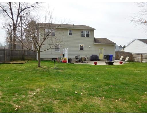 76 Pheasant Dr, Springfield, MA 01119 photo 3