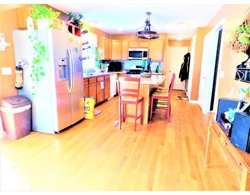 29 Ferris St, Springfield, MA 01151 photo 4