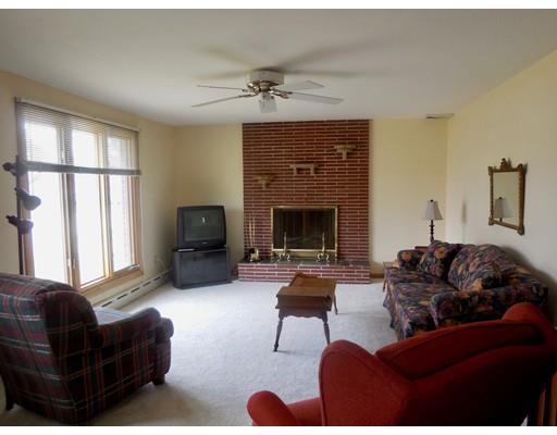 98 Donlyn Dr, Chicopee, MA 01013 photo 2